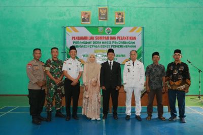 foto bareng pejabat