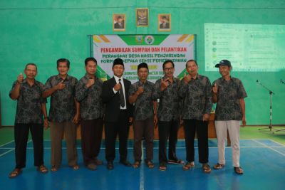 foto bareng RT dan RW Petahunan