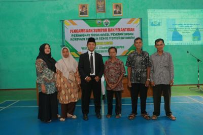 foto bareng RT dan RW Karangjoho