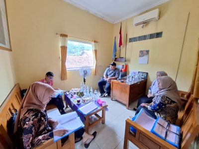 Proses Monev oleh team kecamatan